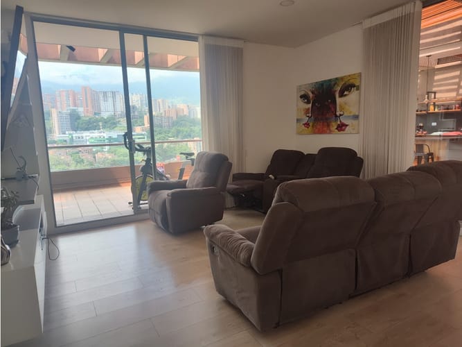 Apartamento de 3 alcobas en venta en Cumbres, Envigado, 283 m² · foto 9 de 24