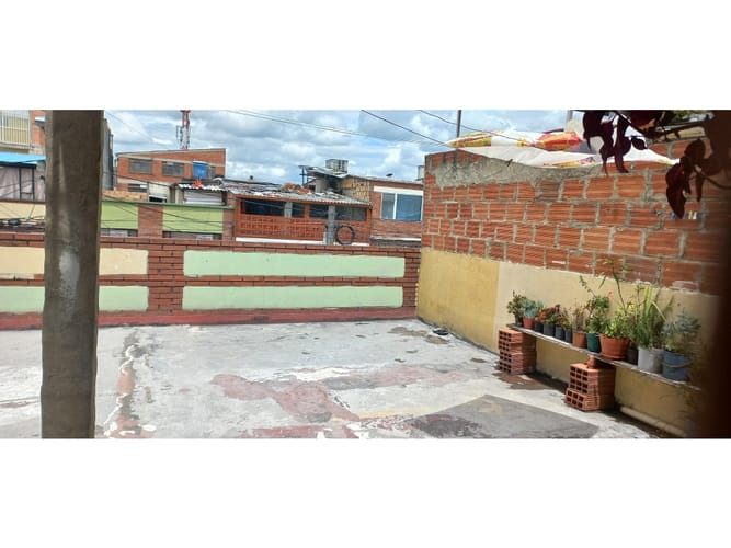 Casa de 7 alcobas en venta en La Campiña, Bogotá, 238 m² · foto 23 de 24