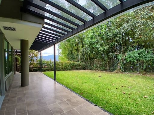 Casa de 3 alcobas en arriendo en Urbanización Las Cumbres, Envigado, 448 m² · foto 7 de 24