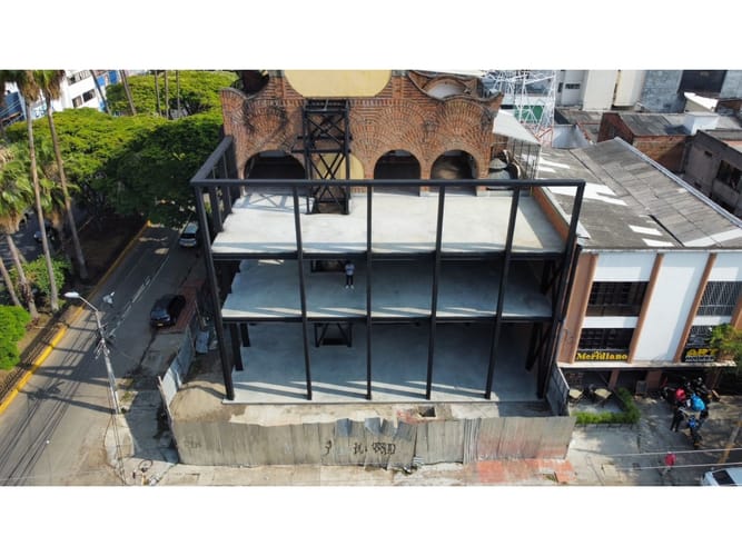 Edificio en venta en Santa Monica, Cali, 939 m² · foto 5 de 8
