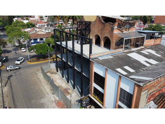 Edificio en venta en Santa Monica, Cali, 939 m² · foto 6 de 8