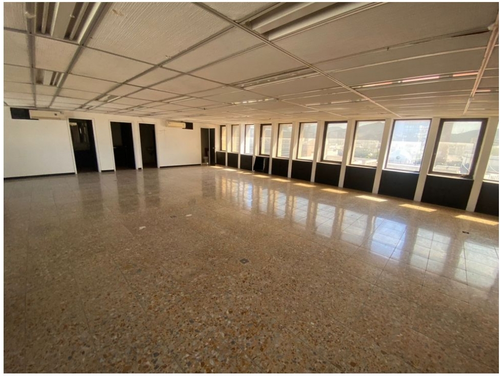 Oficina en arriendo en Centro, Santa Marta, 160 m² · foto 2 de 10