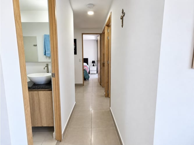 Apartamento de 3 alcobas en venta en San Gabriel, Bello, 58 m² · foto 6 de 12