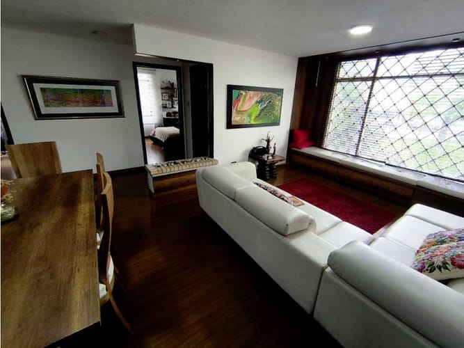 Apartamento de 3 alcobas en venta en Belalcazar, Bogotá, 101 m² · foto 3 de 24