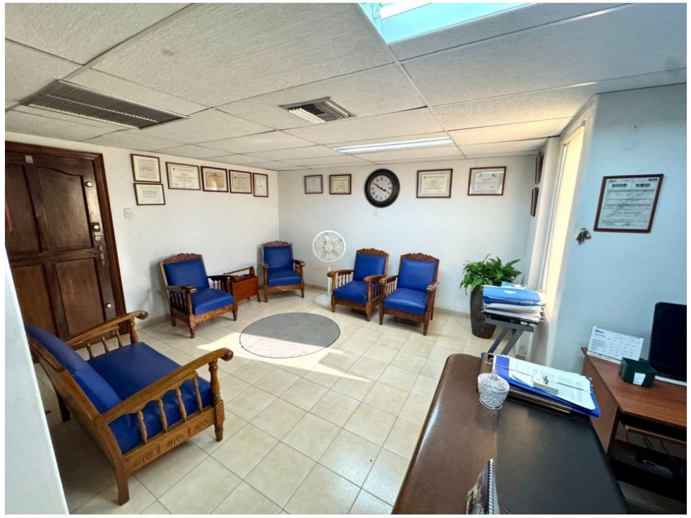 Oficina en arriendo en La Esperanza, Santa Marta, 75 m² · foto 2 de 8