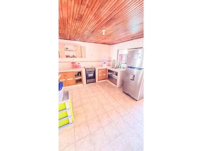 Casa de 4 alcobas en venta en Daniel Lemaitre, Cartagena, 300 m² · foto 5 de 9