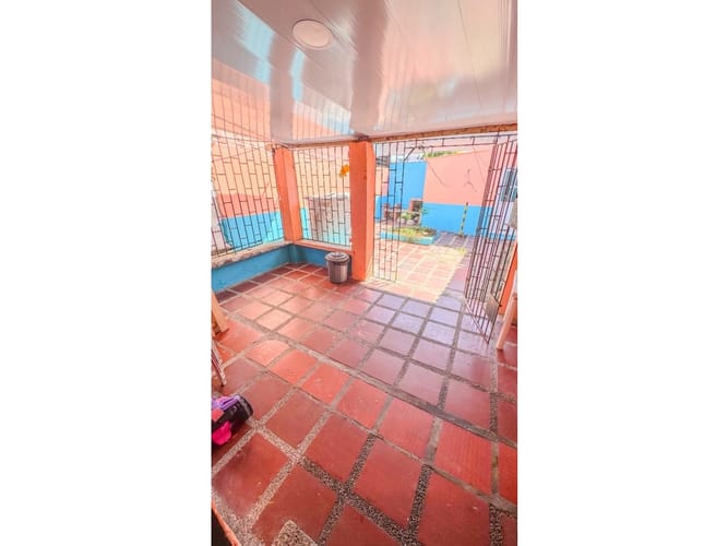 Casa de 4 alcobas en venta en Daniel Lemaitre, Cartagena, 300 m² · foto 7 de 9