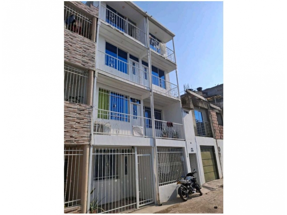 Edificio en venta en Ub Los Laures, Santa Marta, 392 m² · foto 2 de 24