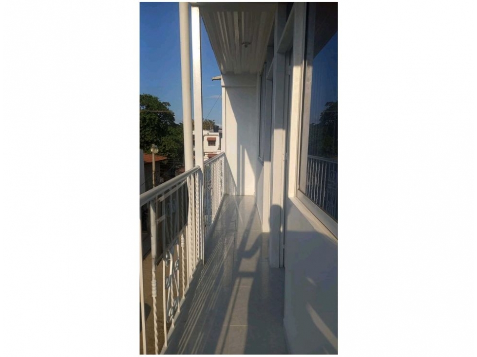 Edificio en venta en Ub Los Laures, Santa Marta, 392 m² · foto 4 de 24