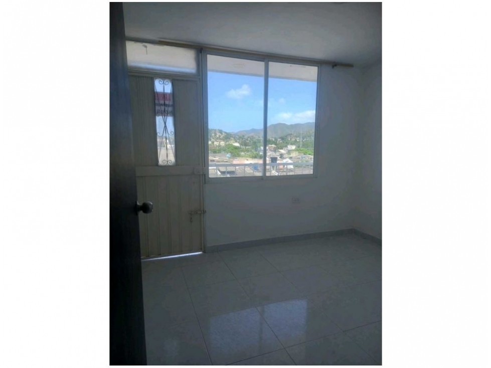 Edificio en venta en Ub Los Laures, Santa Marta, 392 m² · foto 12 de 24