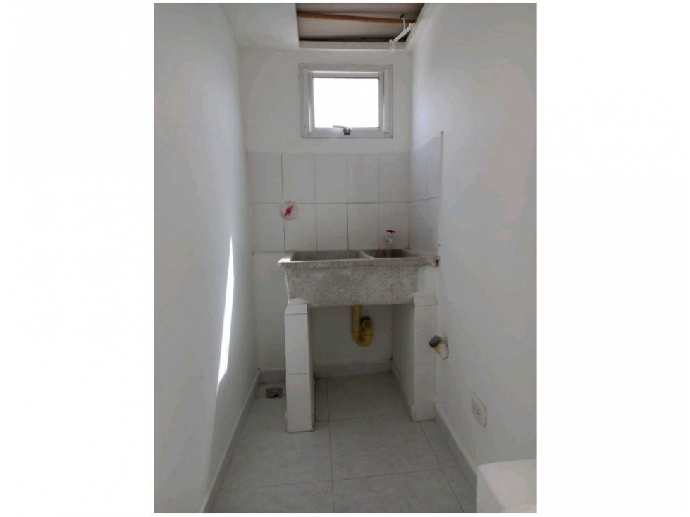 Edificio en venta en Ub Los Laures, Santa Marta, 392 m² · foto 16 de 24