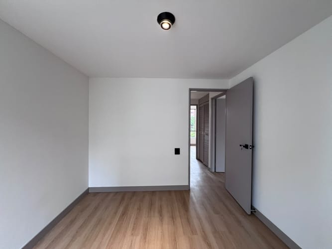 Apartamento de 3 alcobas en arriendo en El Poblado, Medellín, 101 m² · foto 6 de 14