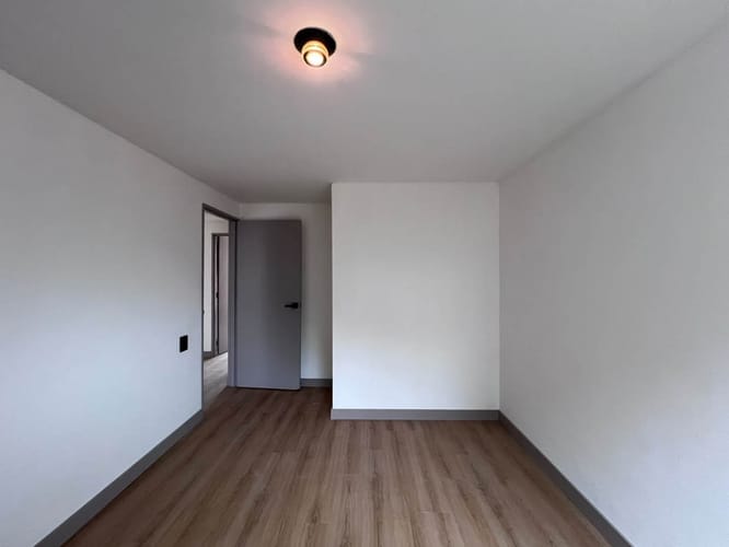 Apartamento de 3 alcobas en arriendo en El Poblado, Medellín, 101 m² · foto 9 de 14