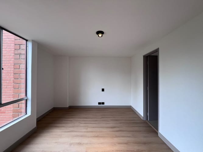 Apartamento de 3 alcobas en arriendo en El Poblado, Medellín, 101 m² · foto 8 de 14