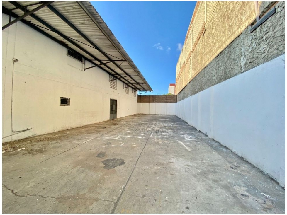 Bodega en arriendo en Mercado, Santa Marta, 1060 m² · foto 4 de 10
