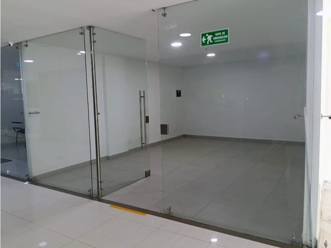 Local en venta en Conjunto Residencial La Finca Super Manzana 7, Madrid, 24 m² · foto 2 de 6