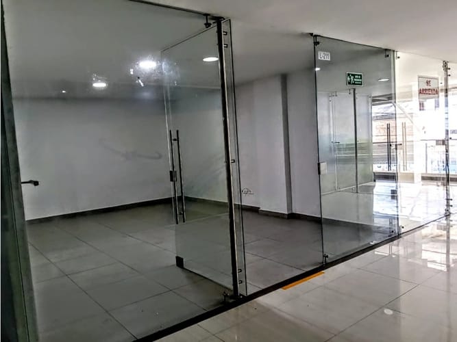 Local en venta en Conjunto Residencial La Finca Super Manzana 7, Madrid, 24 m² · foto 3 de 6