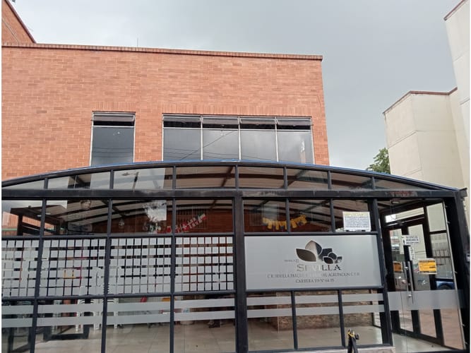 Apartamento de 3 alcobas en venta en Centro Engativa, Bogotá, 49 m² · foto 2 de 24