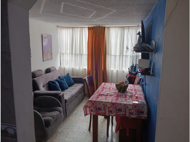 Apartamento de 3 alcobas en venta en Centro Engativa, Bogotá, 49 m² · foto 9 de 24