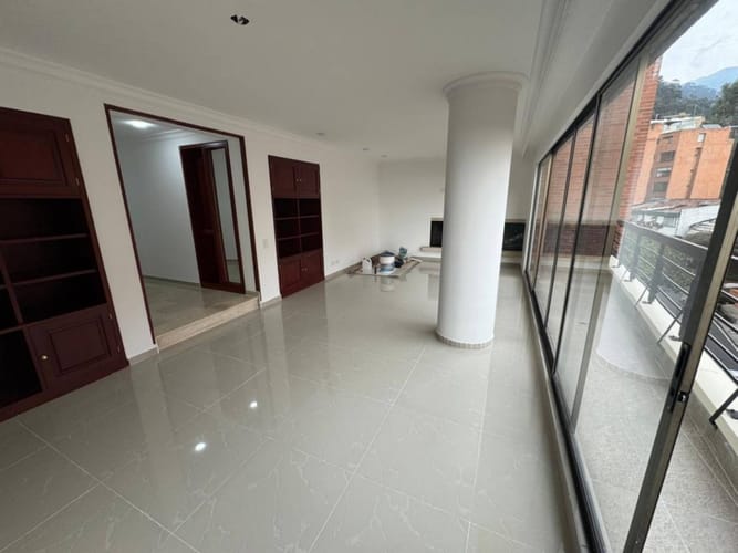 Apartamento en venta en Los Rosales, Bogotá · foto 2 de 22