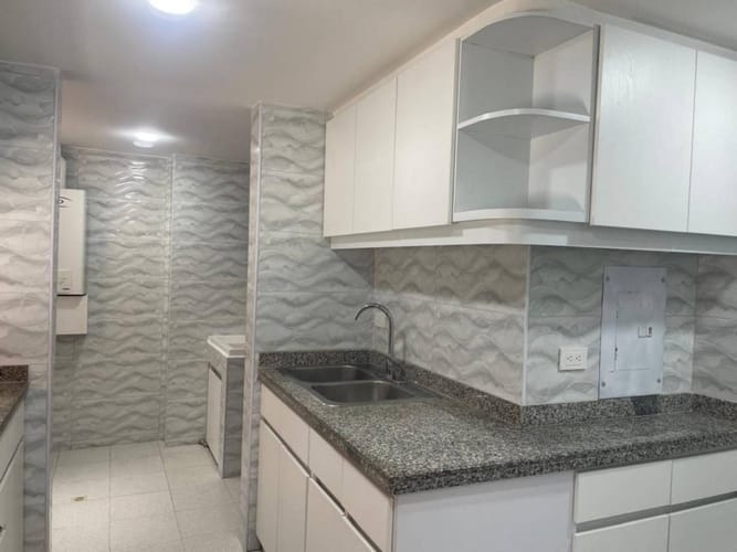 Apartamento en venta en Los Rosales, Bogotá · foto 7 de 22