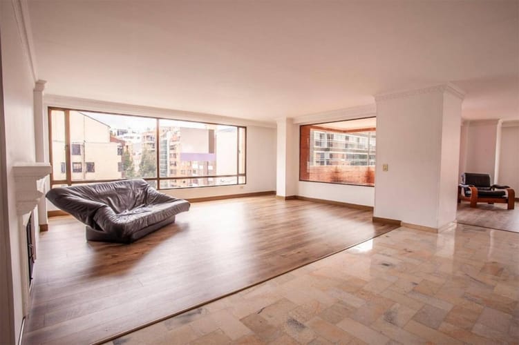 Apartamento en venta en Chico Norte, Bogotá · foto 2 de 18