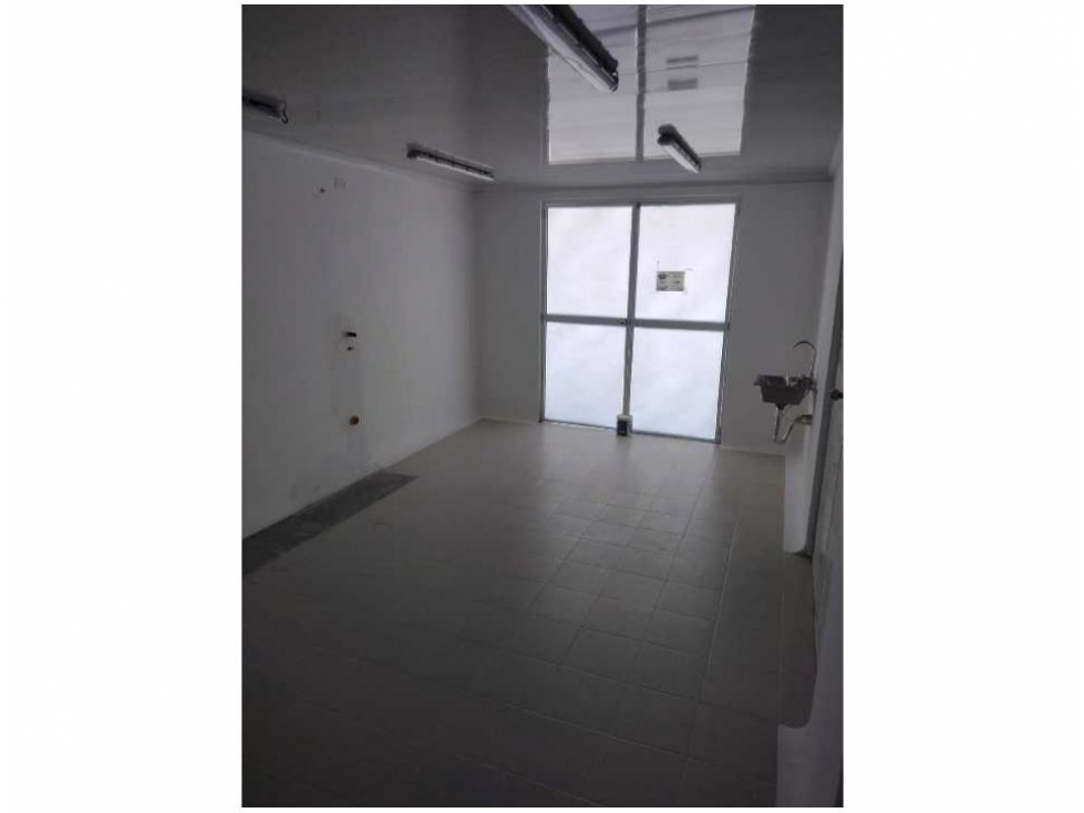 Bodega en arriendo en 11 De Noviembre, Santa Marta, 250 m² · foto 4 de 24