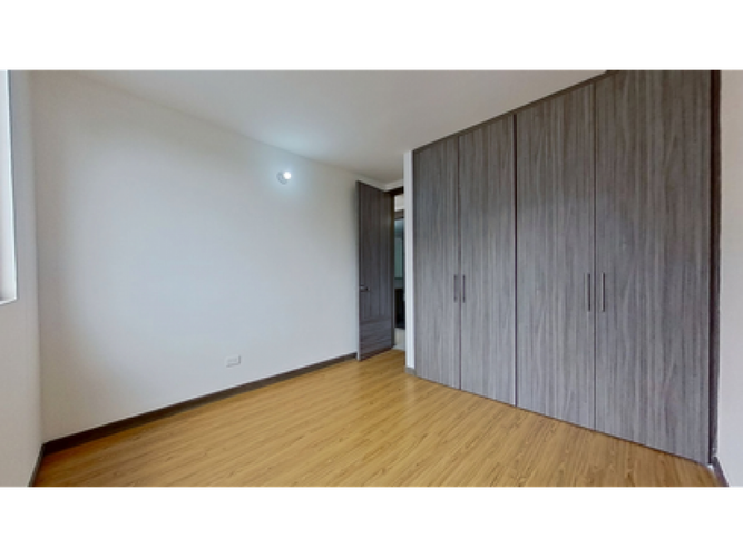 Apartamento de 2 alcobas en venta en Cr Santillana, Mosquera, 73 m² · foto 8 de 17