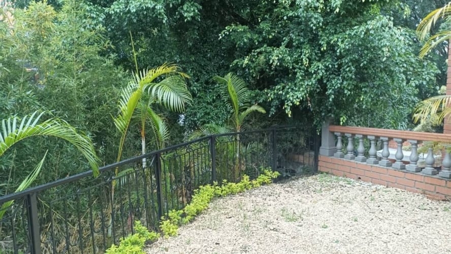 Casa de 4 alcobas en venta en Loma Del Esmeraldal, Envigado, 277 m² · foto 2 de 24