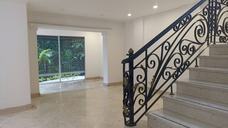 Casa de 4 alcobas en venta en Loma Del Esmeraldal, Envigado, 277 m² · foto 4 de 24