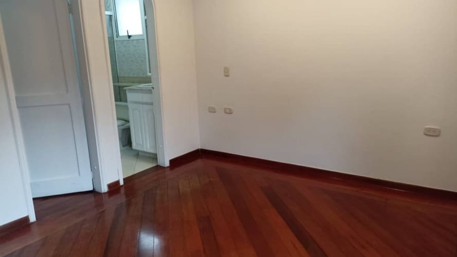 Casa de 4 alcobas en venta en Loma Del Esmeraldal, Envigado, 277 m² · foto 16 de 24