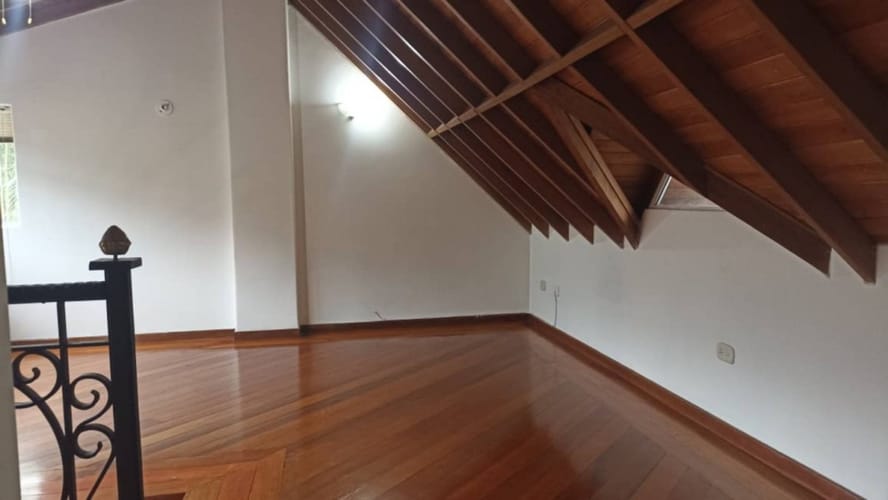 Casa de 4 alcobas en venta en Loma Del Esmeraldal, Envigado, 277 m² · foto 18 de 24