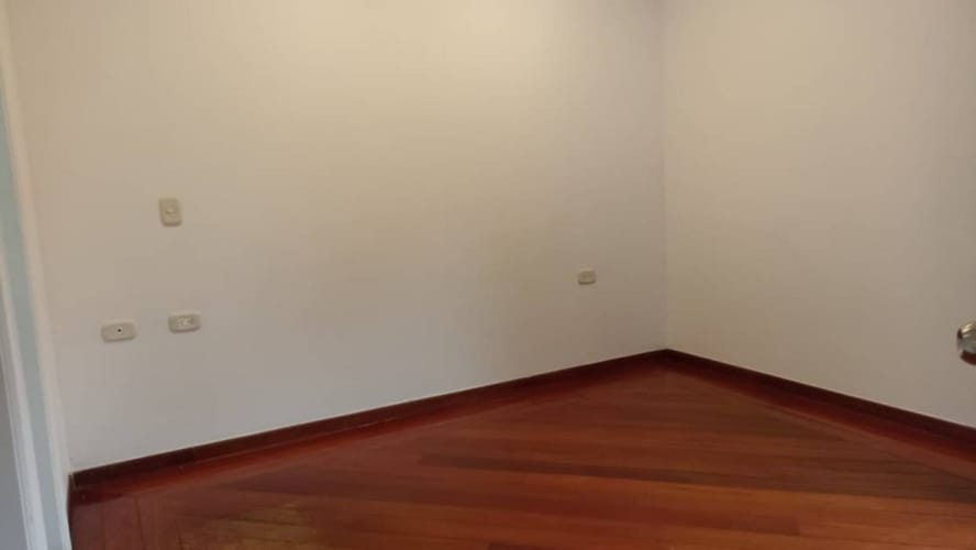 Casa de 4 alcobas en venta en Loma Del Esmeraldal, Envigado, 277 m² · foto 19 de 24