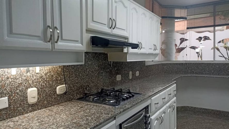 Casa de 4 alcobas en venta en Loma Del Esmeraldal, Envigado, 277 m² · foto 21 de 24