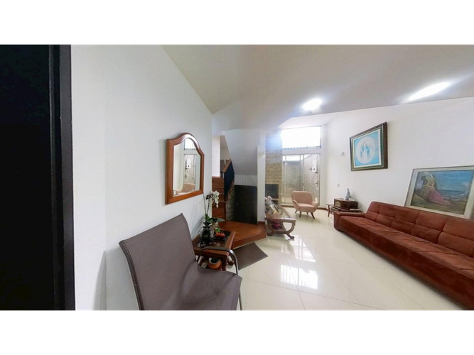 Casa de 5 alcobas en venta en Cr Quinta Del Parque, Chía, 198 m² · foto 2 de 24