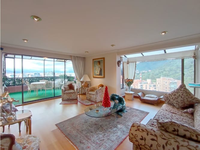 Apartamento de 4 alcobas en venta en Chico, Bogotá, 400 m² · foto 8 de 24