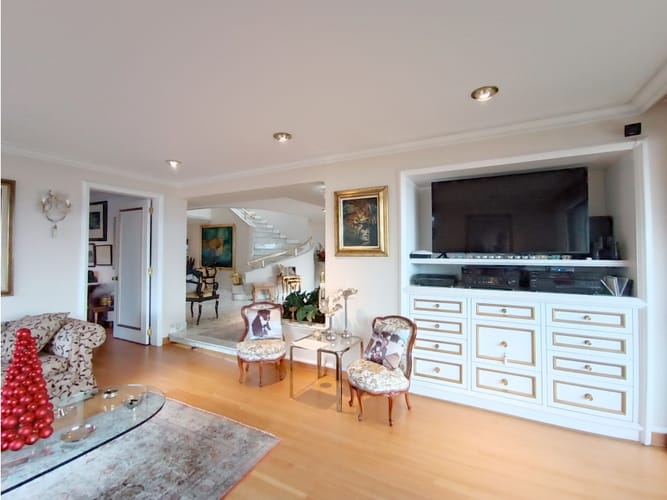 Apartamento de 4 alcobas en venta en Chico, Bogotá, 400 m² · foto 9 de 24