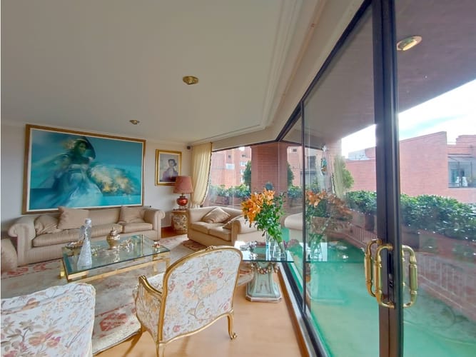 Apartamento de 4 alcobas en venta en Chico, Bogotá, 400 m² · foto 11 de 24