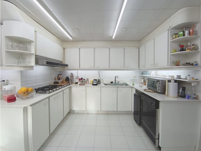 Apartamento de 4 alcobas en venta en Chico, Bogotá, 400 m² · foto 15 de 24