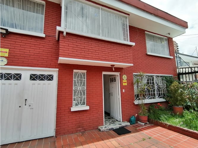 Casa en venta en La Castellana, Bogotá · foto 3 de 24