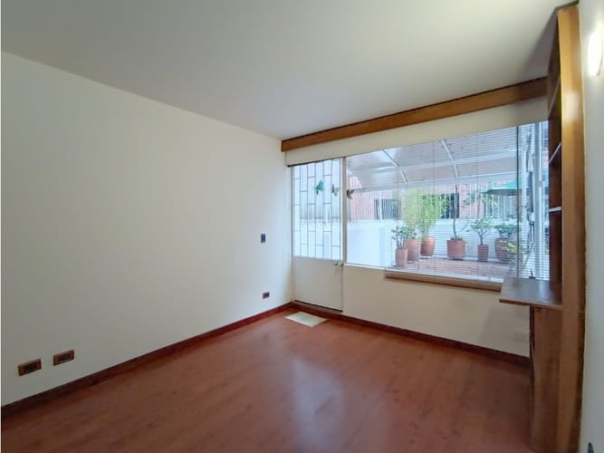 Apartaestudio en venta en Los Rosales, Bogotá, 41 m² · foto 8 de 12