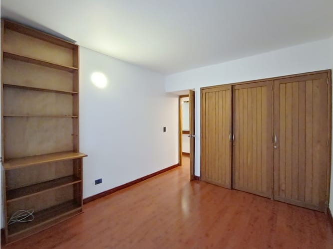 Apartaestudio en venta en Los Rosales, Bogotá, 41 m² · foto 9 de 12