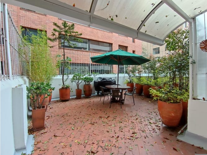 Apartaestudio en venta en Los Rosales, Bogotá, 41 m² · foto 11 de 12