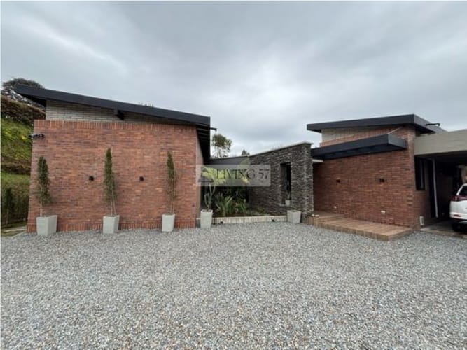 Casa de 3 alcobas en venta en El Retiro, 332 m² · foto 19 de 24