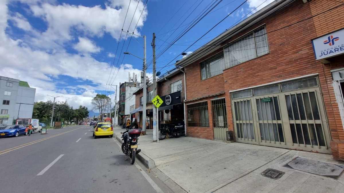 Casa en venta en Castilla, Bogotá · foto 4 de 24
