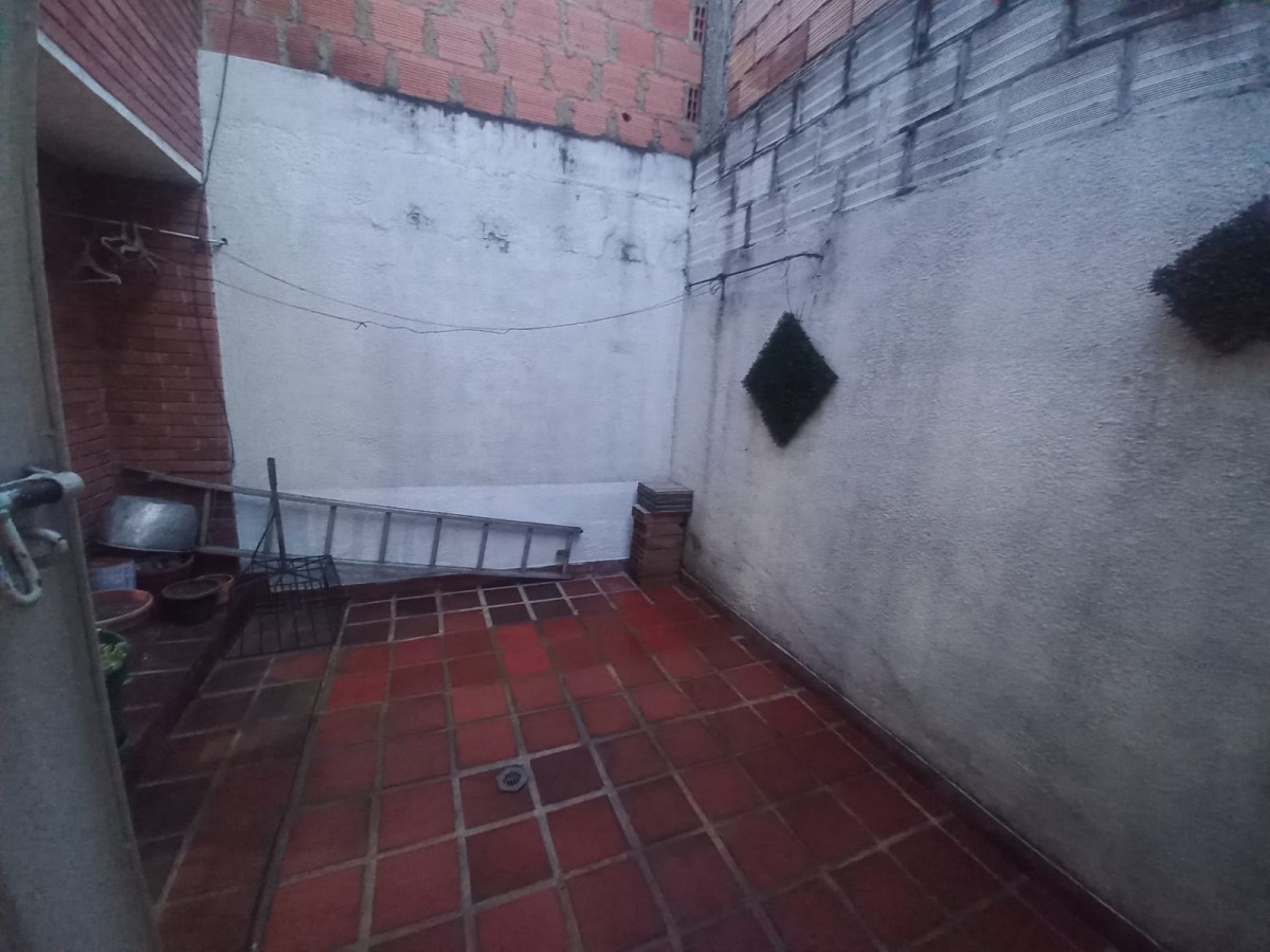 Casa en venta en Castilla, Bogotá · foto 8 de 24