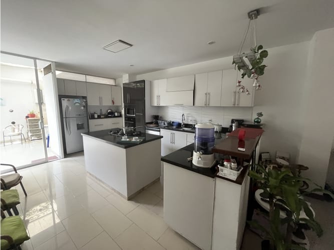 Casa de 4 alcobas en venta en El Bosque, Cali, 430 m² · foto 7 de 24