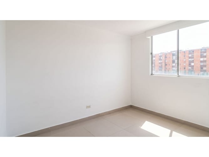 Apartamento de 14 alcobas en venta en Campo Verde, Bogotá, 47 m² · foto 2 de 14