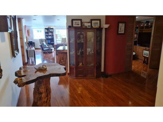 Apartamento de 3 alcobas en venta en San Patricio, Bogotá, 240 m² · foto 2 de 20
