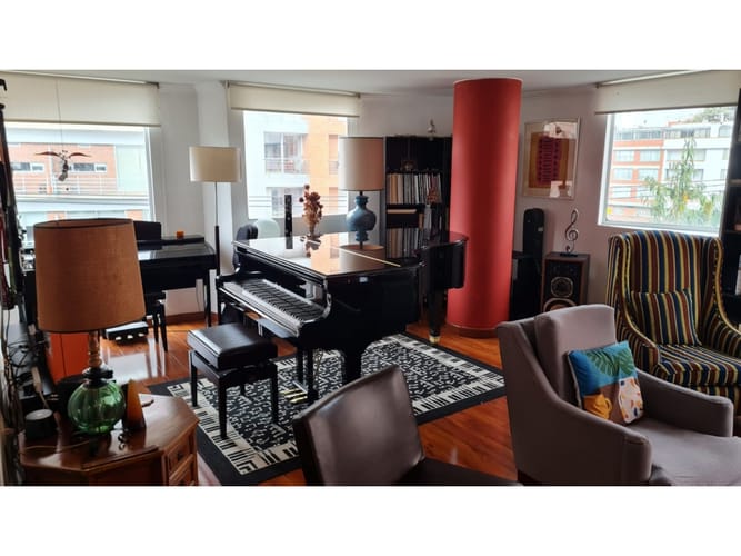 Apartamento de 3 alcobas en venta en San Patricio, Bogotá, 240 m² · foto 3 de 20